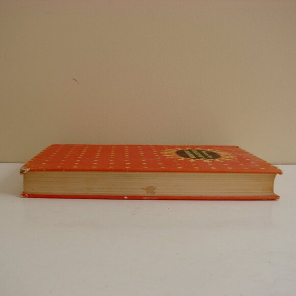 Vintage Woman's Day Collector's Cook Book 1960 Retro Cute Colour Pics 1st Ed - Picture 13 of 13